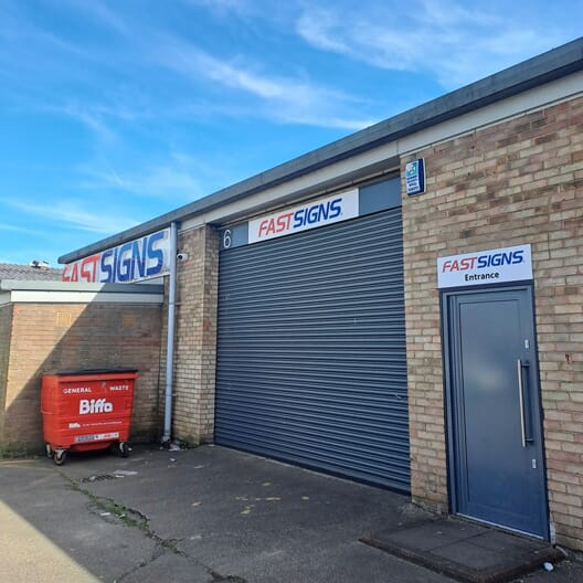 An image of the FASTSIGNs loading dock
